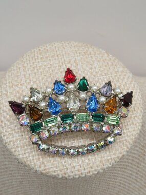 Vintage B David Mother's Crown Brooch